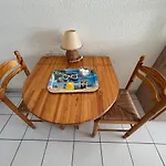 Grand F2 40 M2 Centre Port, Loggia 5m2, Vue Jardin, Belle Terrasse, Parking Prive דירה