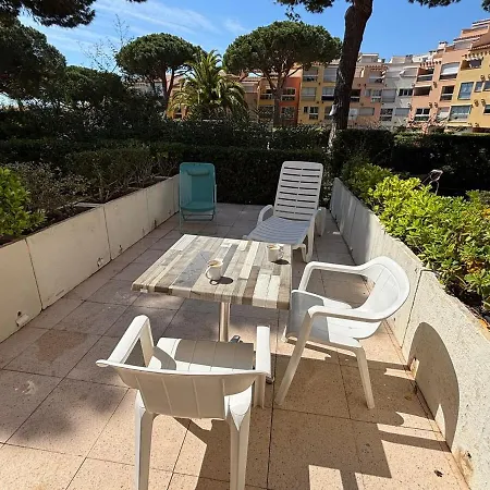 Grand F2 40 M2 Centre Port, Loggia 5m2, Vue Jardin, Belle Terrasse, Parking Privé