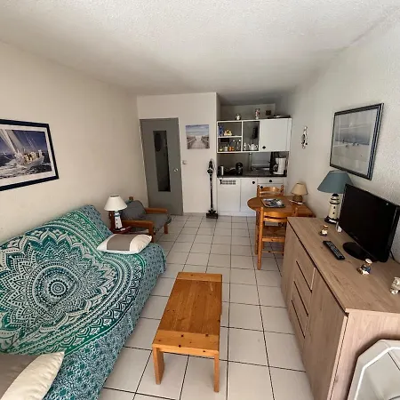 Grand F2 40 M2 Centre Port, Loggia 5m2, Vue Jardin, Belle Terrasse, Parking Privé Apartamento *