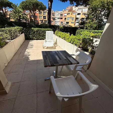 Apartamento Grand F2 40 M2 Centre Port, Loggia 5m2, Vue Jardin, Belle Terrasse, Parking Privé *