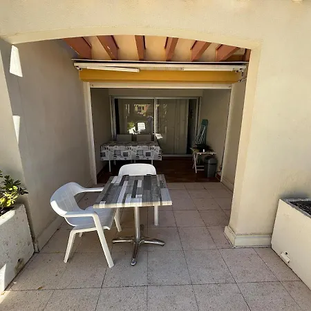 Apartamento Grand F2 40 M2 Centre Port, Loggia 5m2, Vue Jardin, Belle Terrasse, Parking Privé *