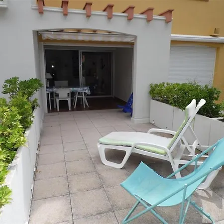 Apartment Grand F2 40 M2 Centre Port, Loggia 5m2, Vue Jardin, Belle Terrasse, Parking Prive *
