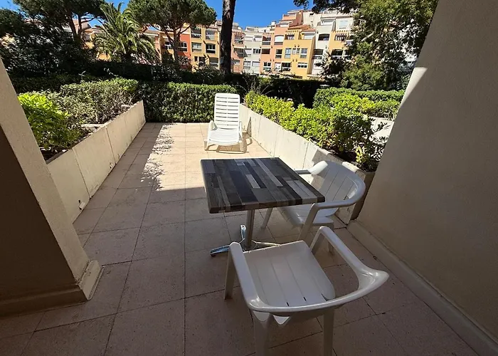 Apartamento Grand F2 40 M2 Centre Port, Loggia 5m2, Vue Jardin, Belle Terrasse, Parking Privé *