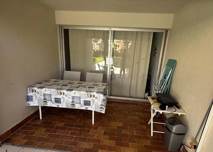 Apartamento Grand F2 40 M2 Centre Port, Loggia 5m2, Vue Jardin, Belle Terrasse, Parking Privé Agde